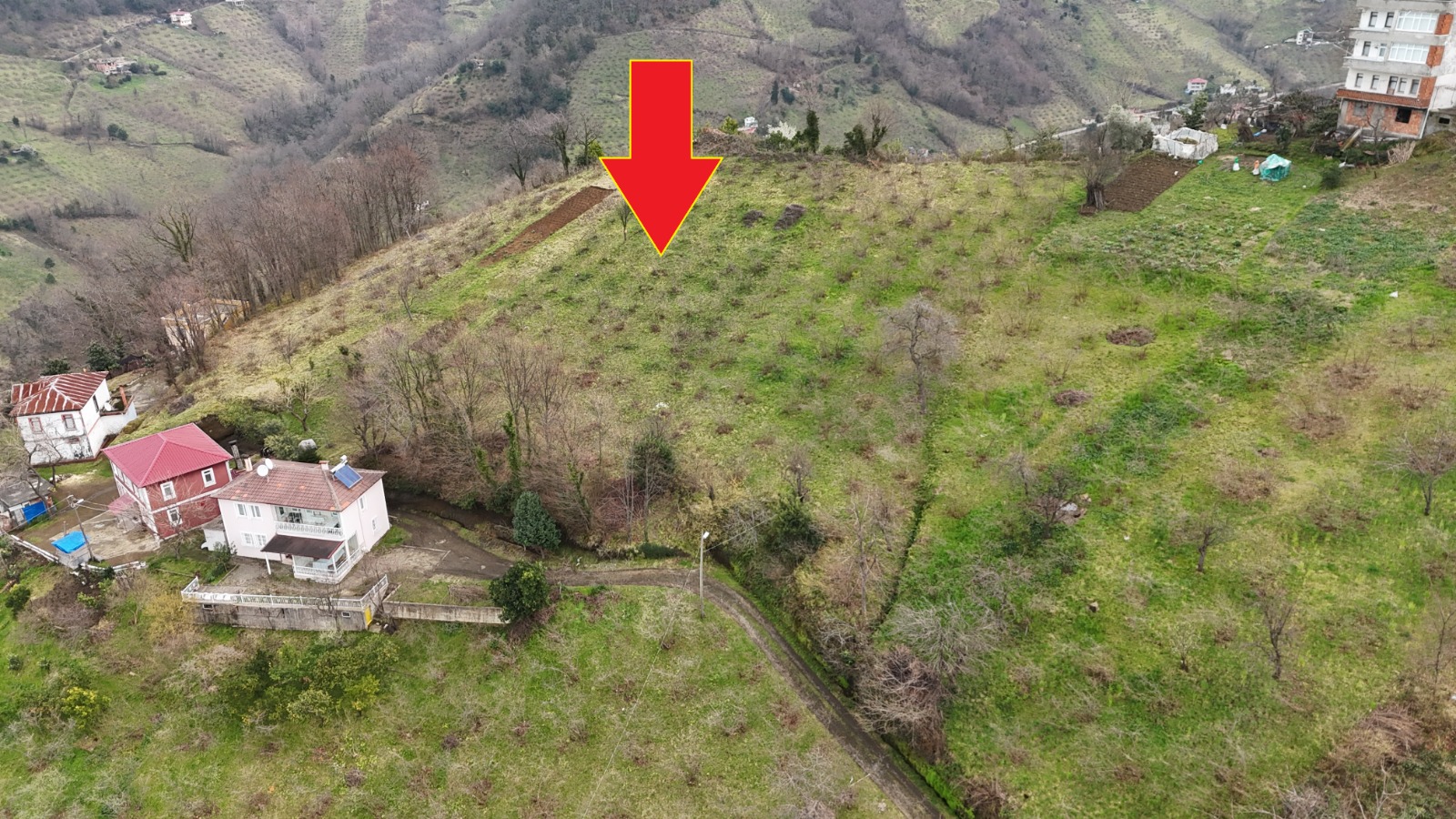 MABEL'DEN VAKFIKEBİR HACIKÖY YOLA SINIR 1.700 M2 SATILIK ARSA